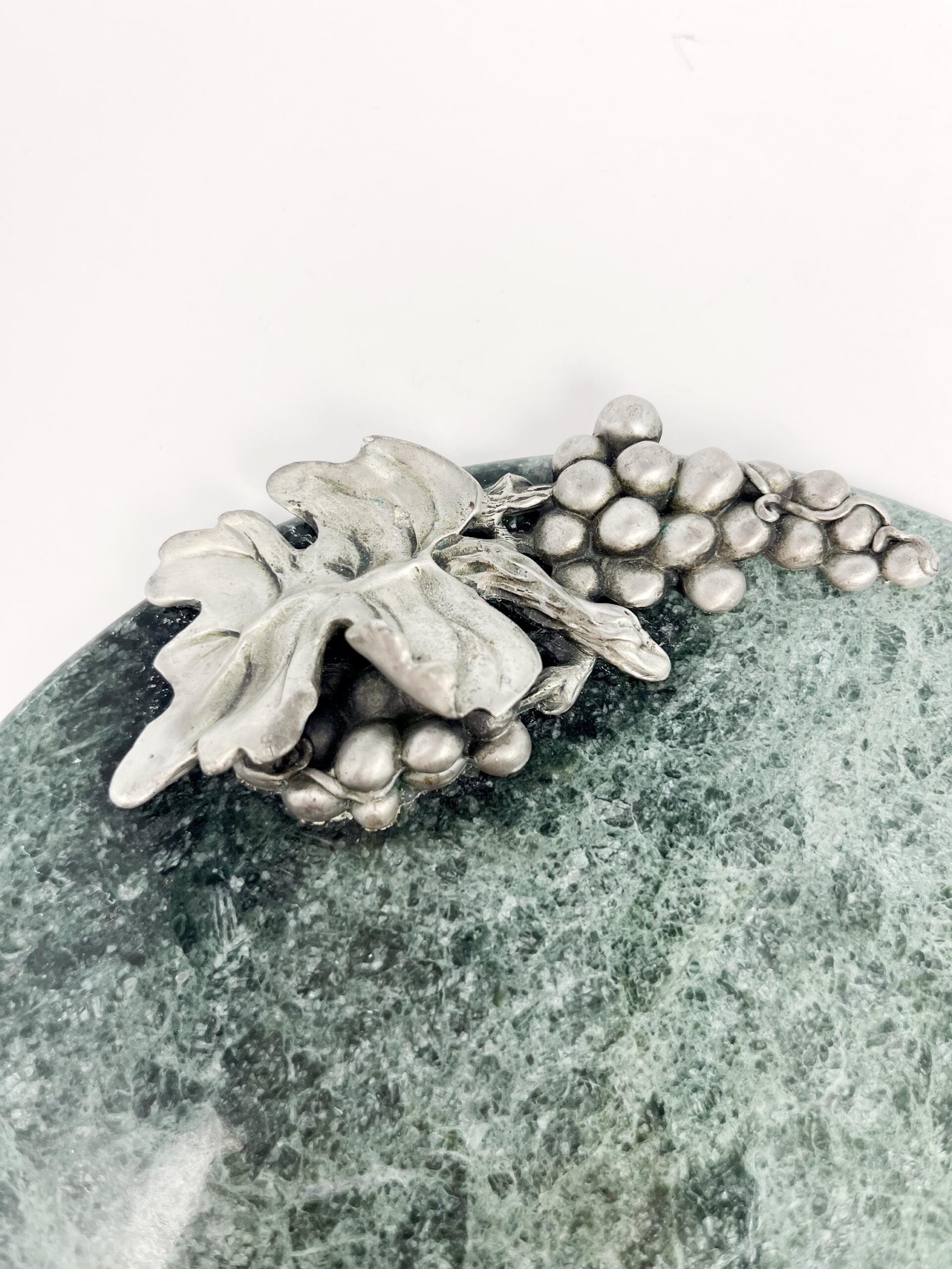 Vintage green 8" marble tray with pewter grapes motif - by Seagull