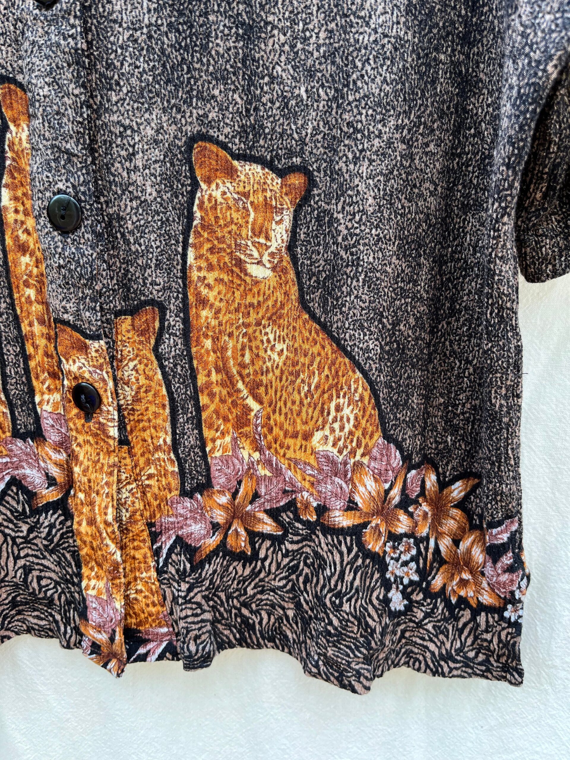 Vintage leopard button up blouse