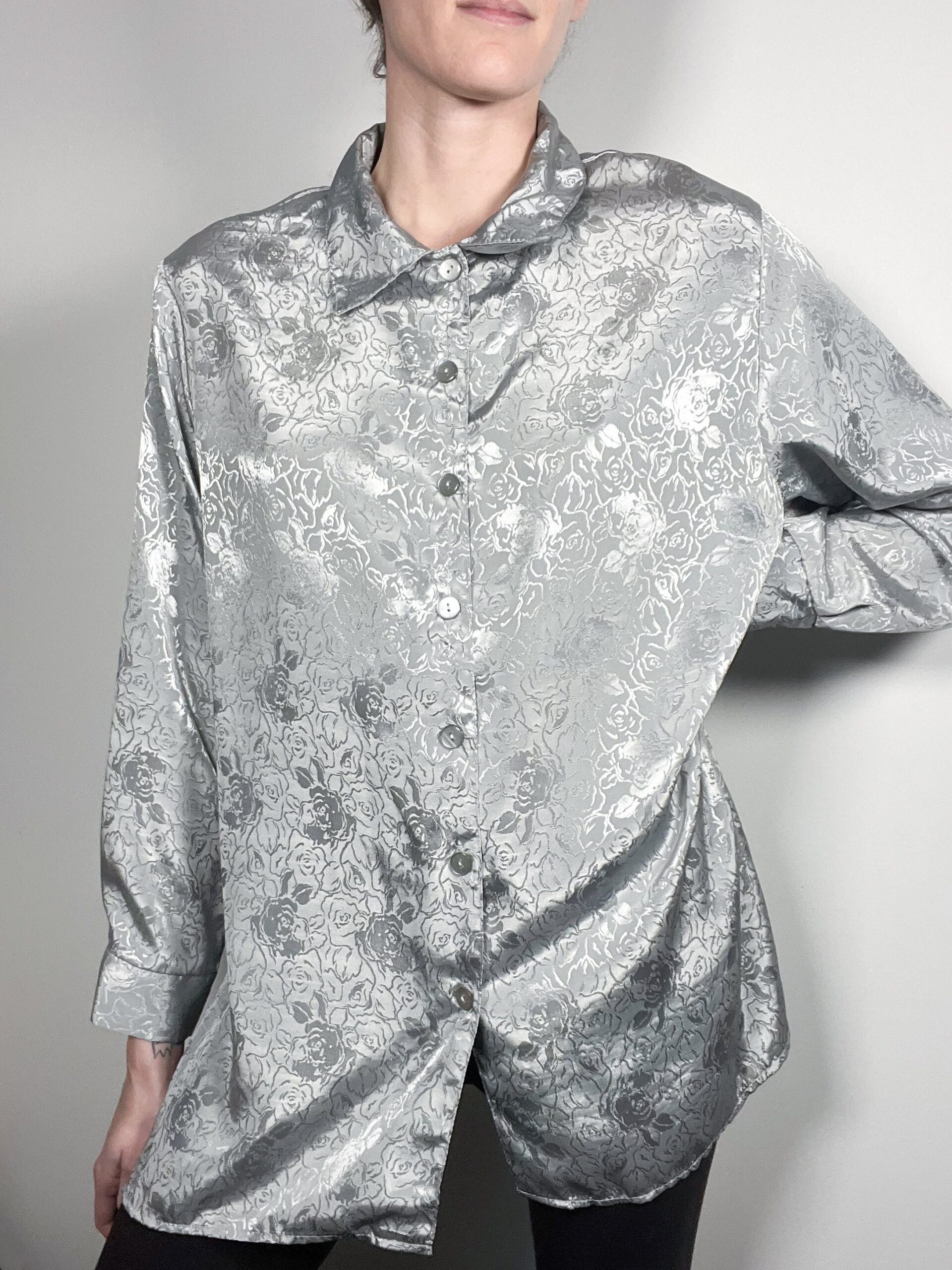 Vintage East West Woman grey blouse with floral print