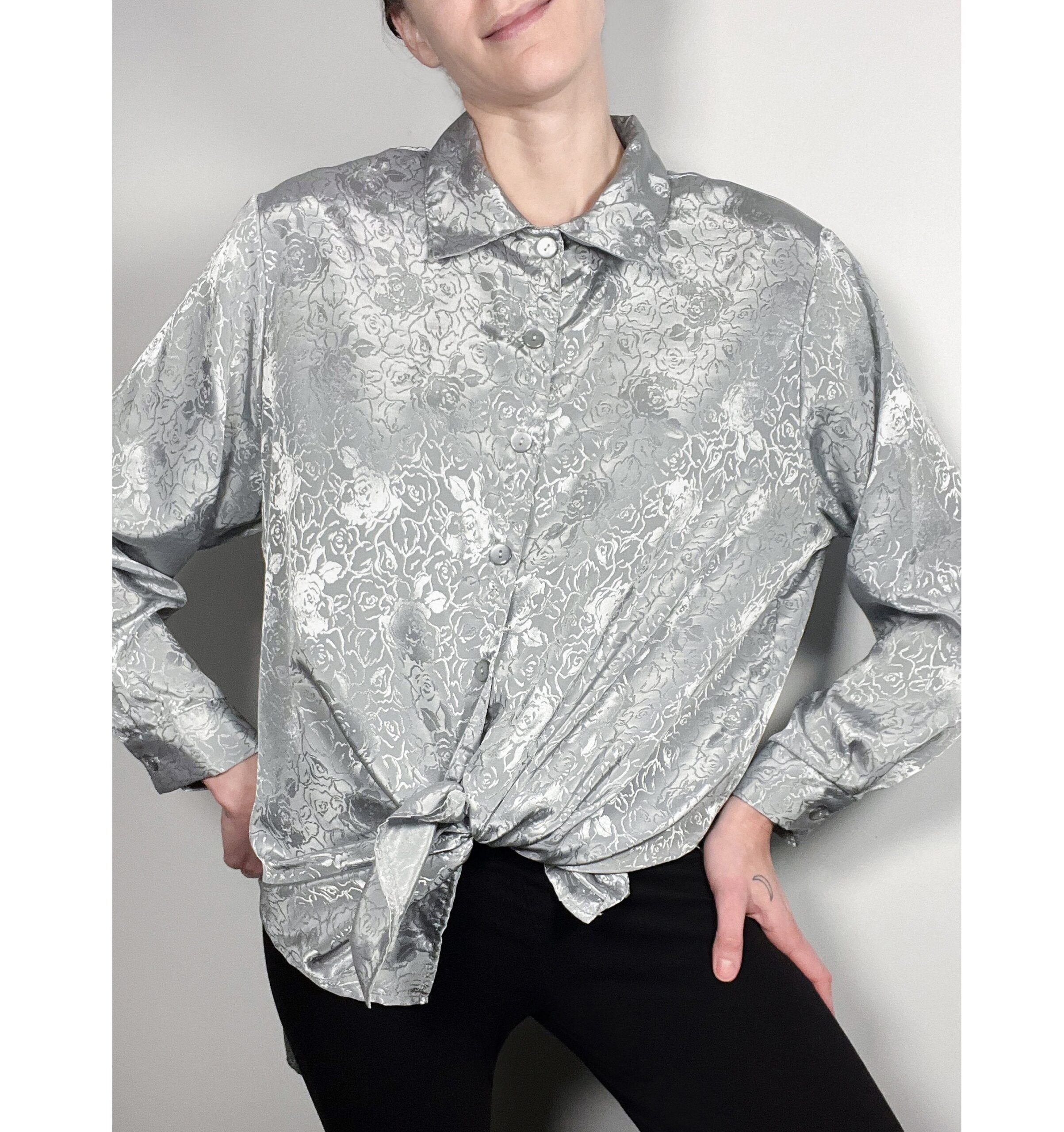 Vintage East West Woman grey blouse with floral print