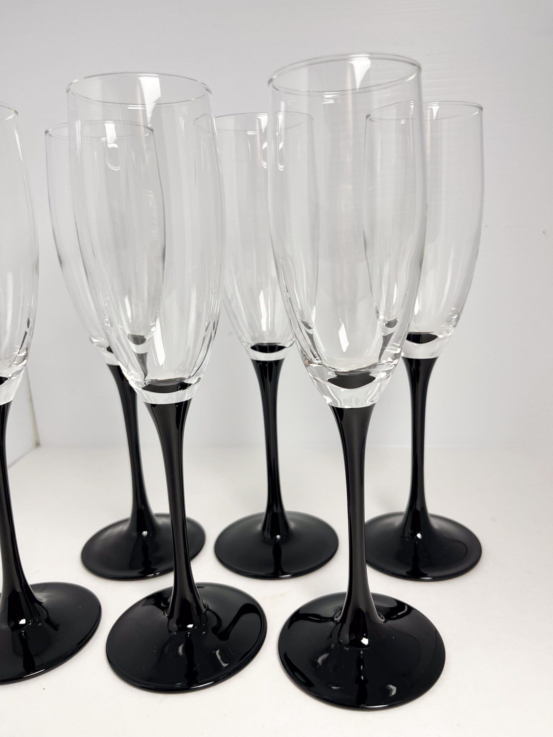 Set of 6 vintage black stem champagne flutes by Luminarc