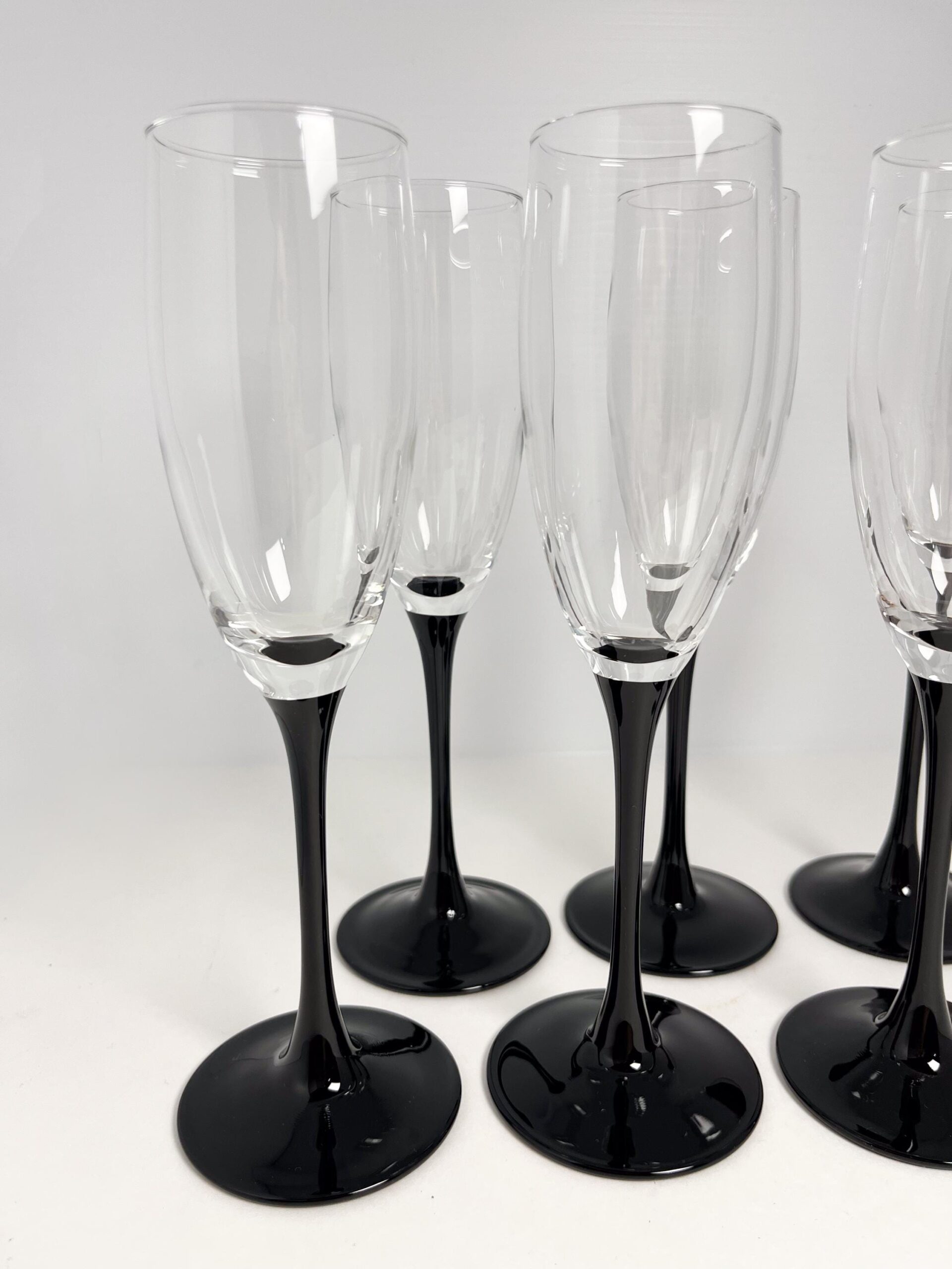 Set of 6 vintage black stem champagne flutes by Luminarc
