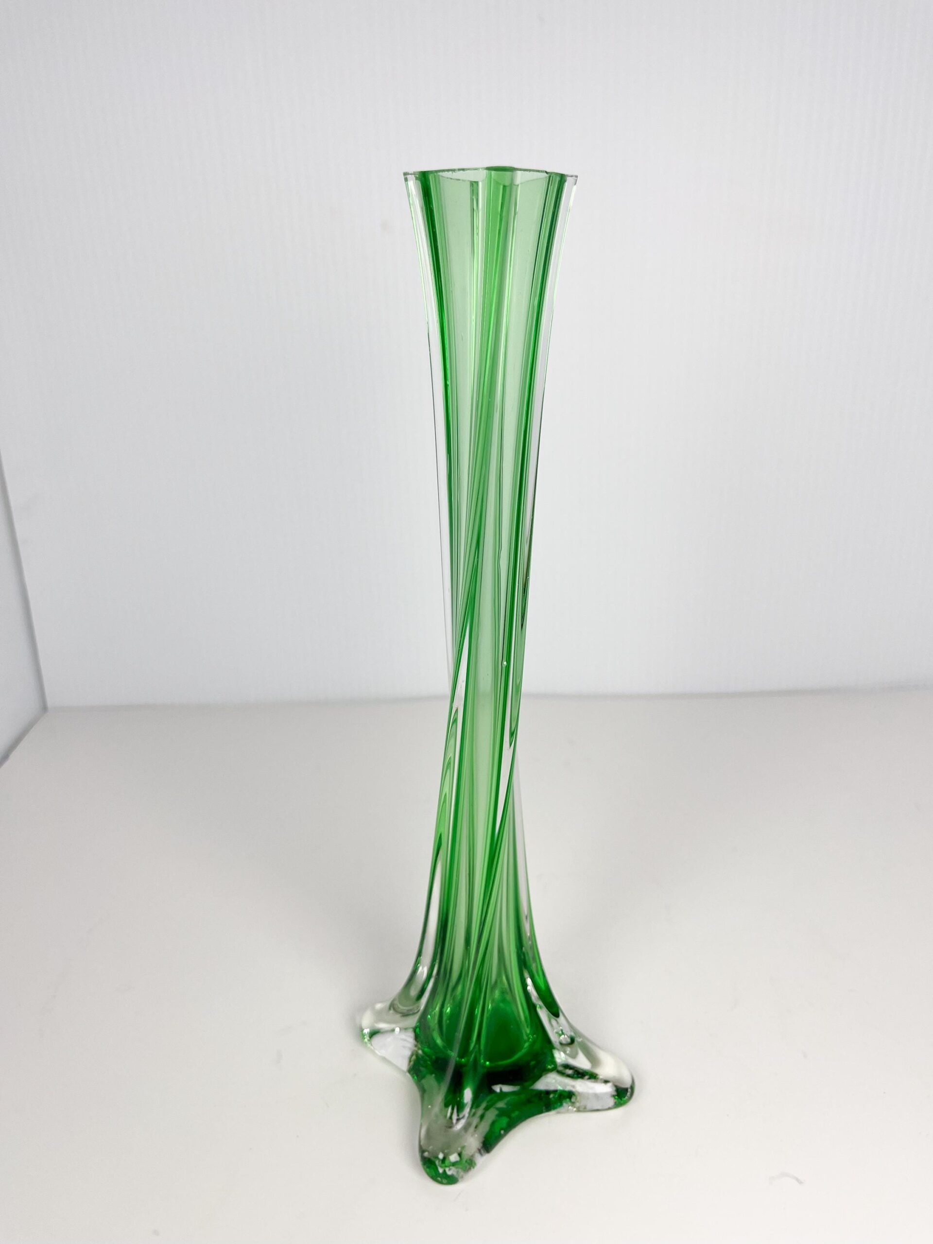 Vintage MCM emerald green art glass bud vase - twisted glass, footed