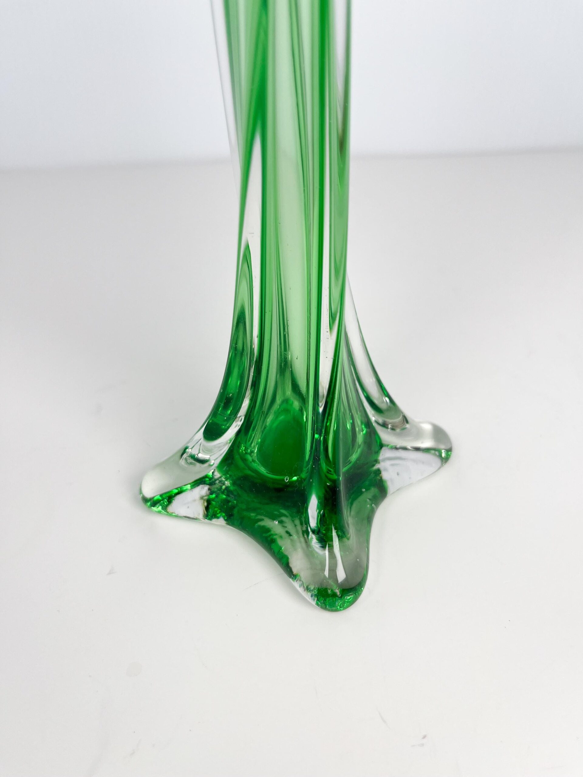 Vintage MCM emerald green art glass bud vase - twisted glass, footed